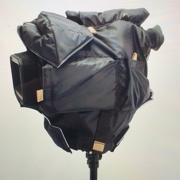 PortaBrace Polar Mitten Camera Case for Panasonic AG-AC90 - Picture 8 of 10